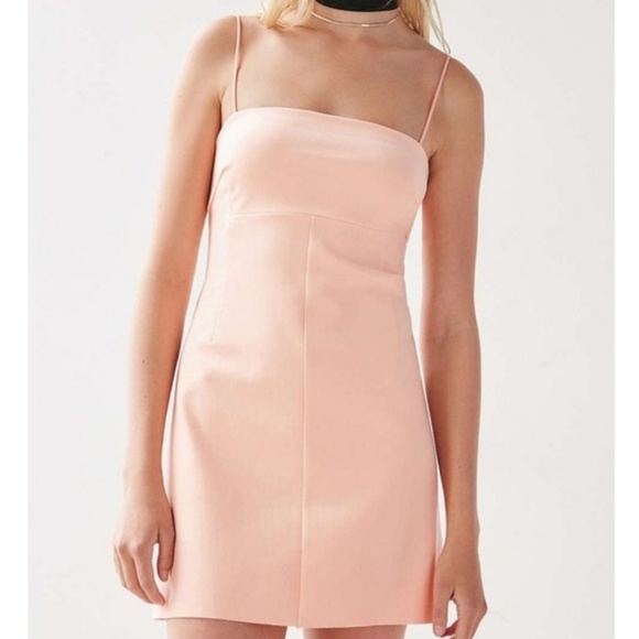 Urban Outfitters Dresses & Skirts - 🍑NWT Silence + Noise Peach Dress
